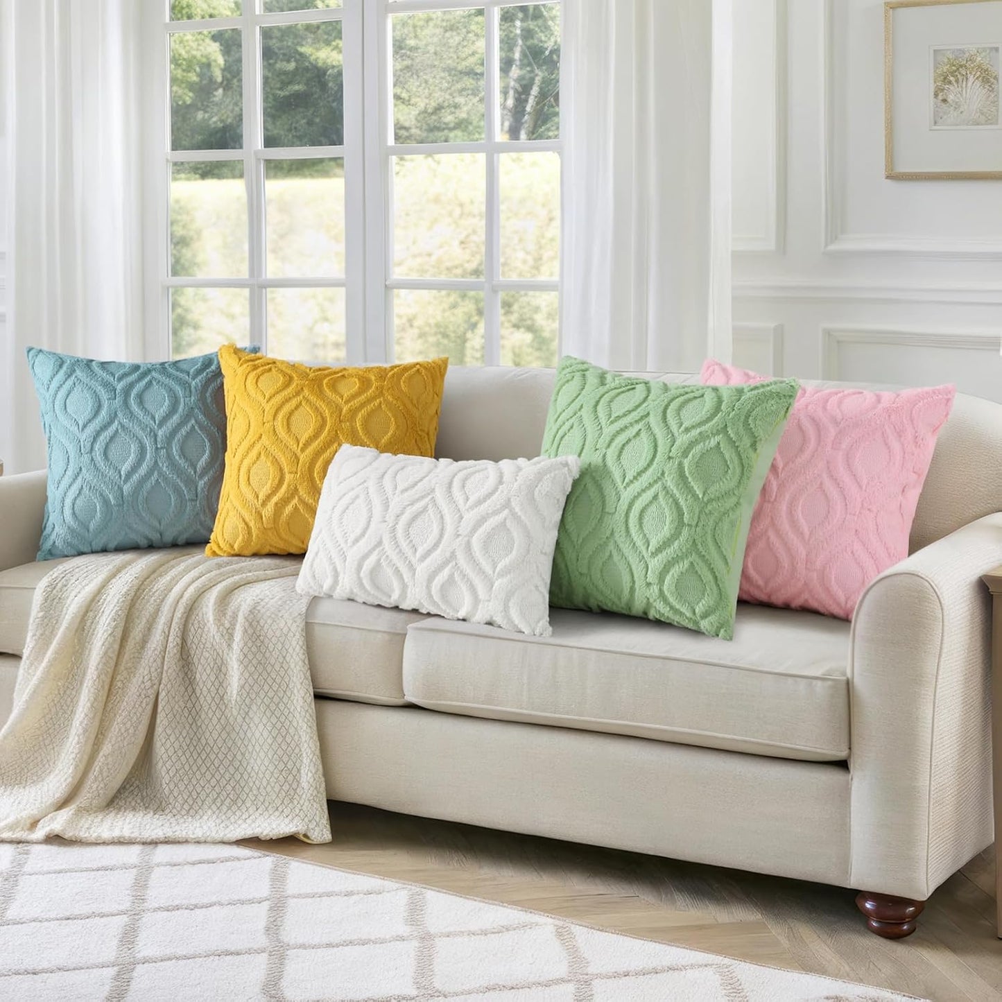 decorUhome Throw Pillow Covers 18x18 Inch Set of 2, Soft Plush Decorative Faux Fur Cream Beige Solid Couch Pillow Covers, Accent Farmhouse Neutral Square Euro Pillow Cases for Sofa Bed Living Room