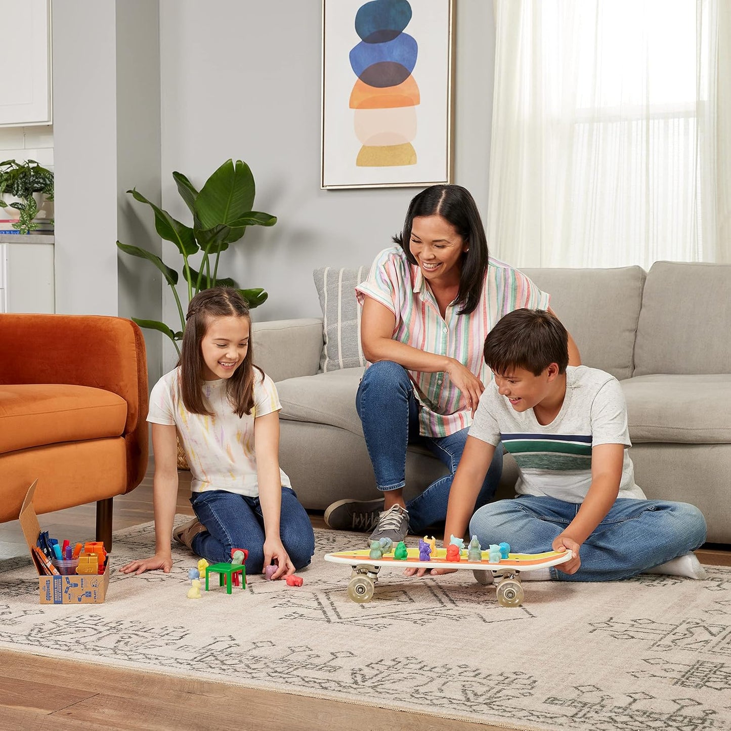 Elmer’s Squishies Kids’ Activity Kit, DIY Squishy Toy Kit Creates 2 Mystery Characters, 12 Piece Kit