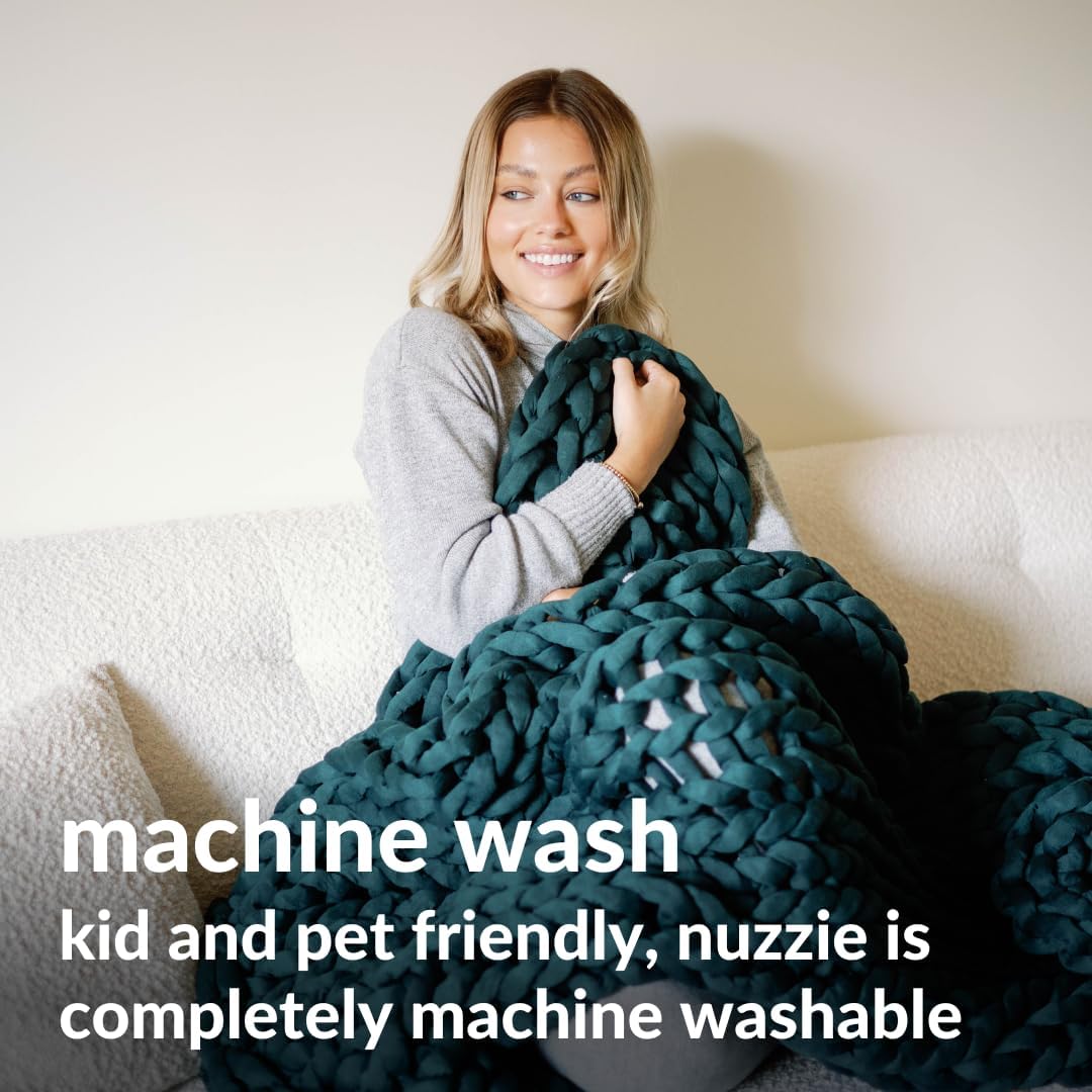 Nuzzie Chunky Knit Weighted Blanket - Breathable, Cooling, Hand Made Knit Throw Blanket for Sleep - Machine Washable, Stylish Decor Design (Forest Green, Queen | 22lbs | 60"x80")