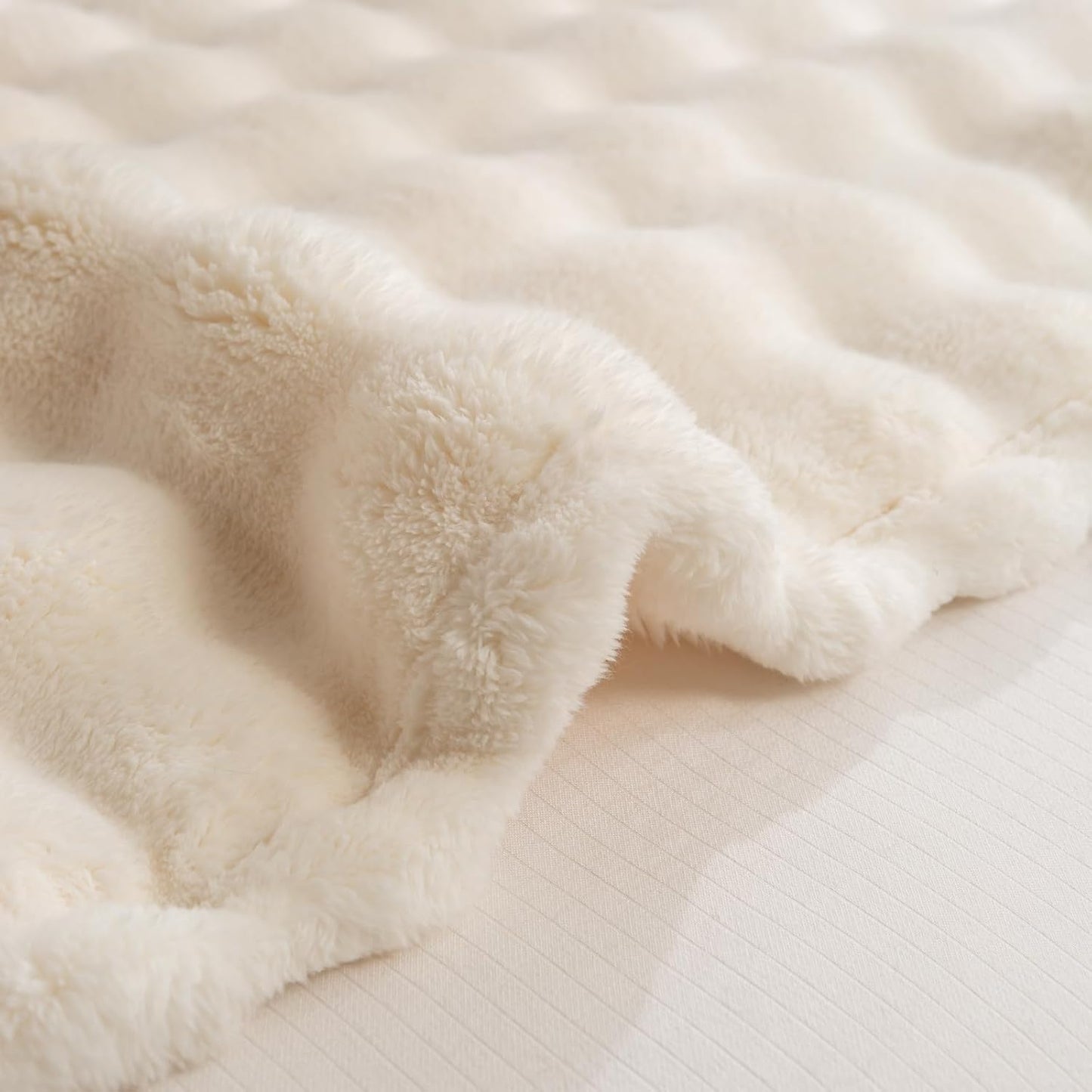 YUSOKI Luxury 3D Bubble Throw Blanket 5lb,All Ages,Home Decoration, (Ivory,90 * 90inches)