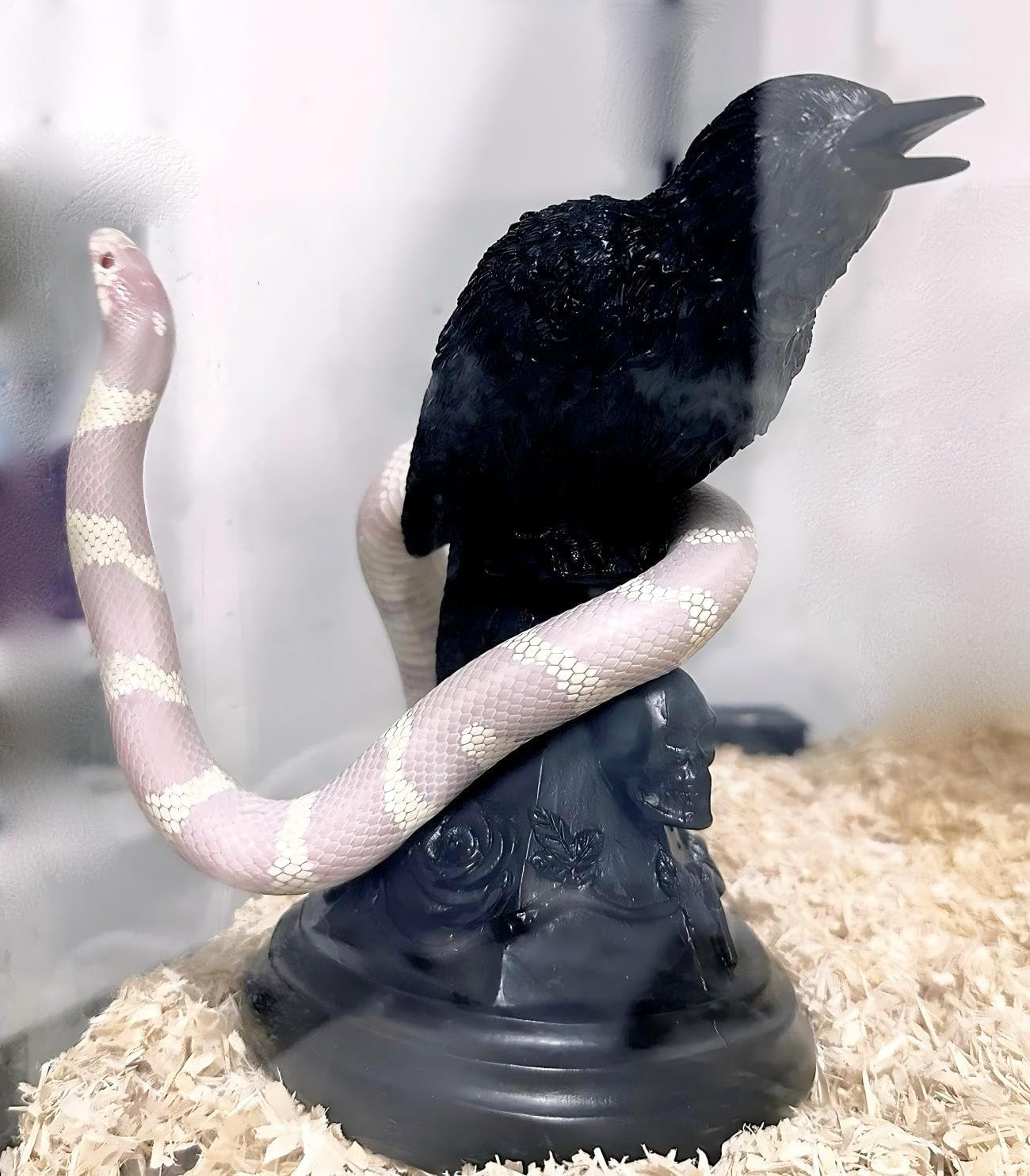 Gothic Crow Candle Holder Halloween Decoration Raven Statue Candle Sticks Holder Black Mystical Dark Accents for Home & Parties (Raven)