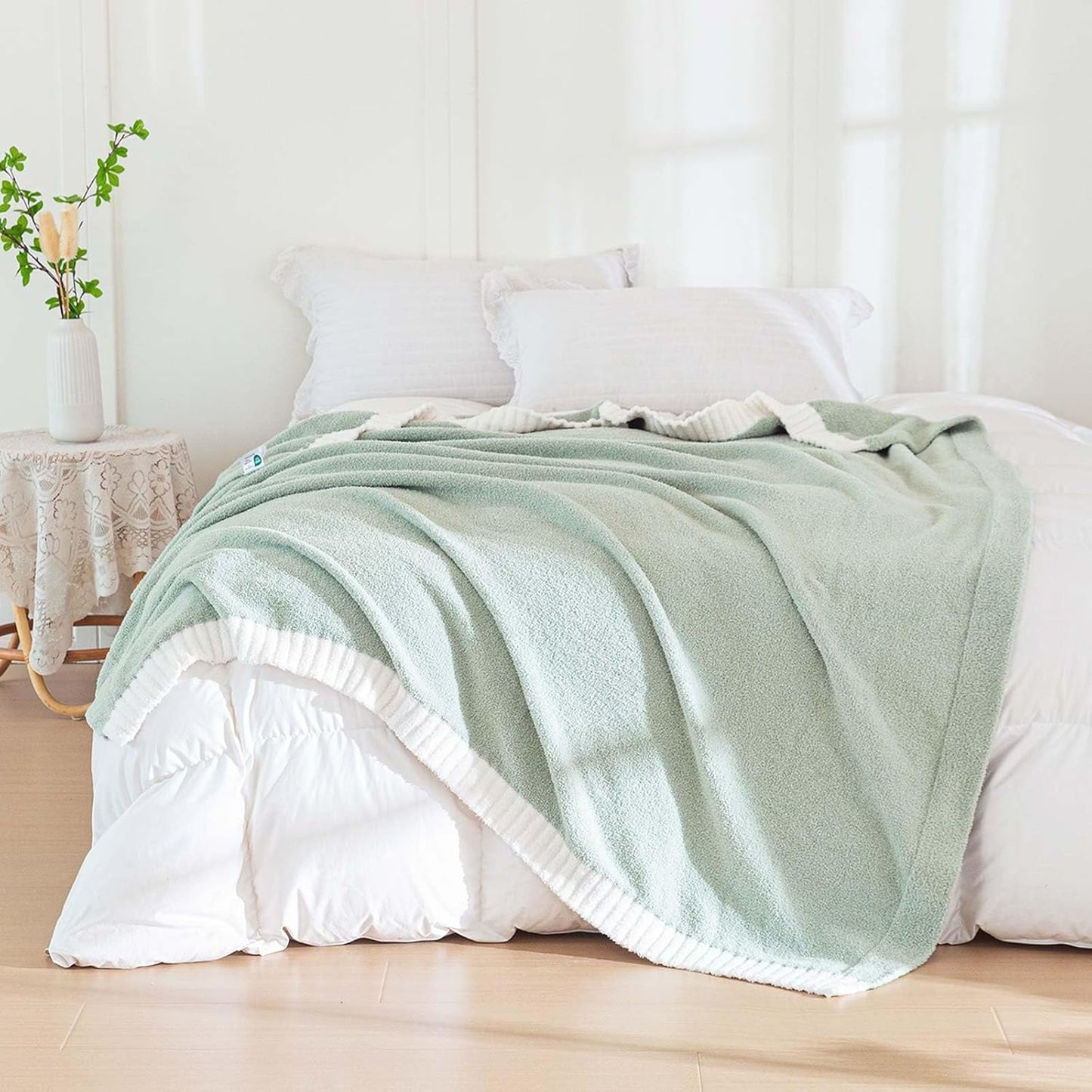 Soft Fuzzy Throw Blanket - Green Cozy Warm Knit Fluffy Plush, Lightweight & Breathable, Throw for Bed, Chair, Sofa, Couch, Outdoor, 50"X60", Oeko-TEX Certified