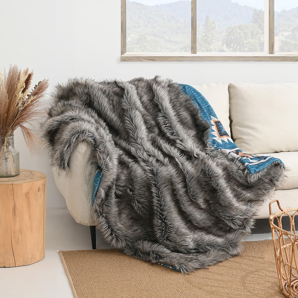 Luxury Plush Faux Fur Throw Blanket with Aztec Pattern, Super Warm, Fuzzy, Elegant, Fluffy Decoration Blanket for Couch, Armchair, Sofa and Bed, 60''x 80'', Teal