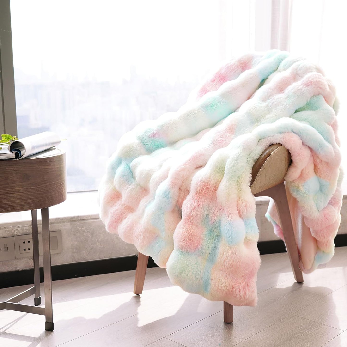 DREAMNINE Oversized Colorful Soft Thick Bubble Faux Fur Throw Blanket Twin Size 60" x 70", Luxury Big Fuzzy Bed Blankets,Warm Cozy Furry Blanket for Winter,Cute Lovely Blankets for Girl Women,Rainbow