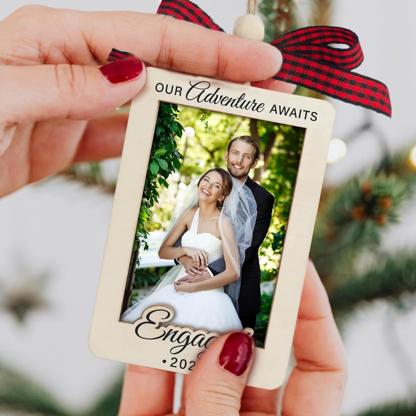 Christmas Photo Frame Ornament, 2025 Ornament, Wooden Picture Frame Ornaments With Hanging String (2025 Engaged)