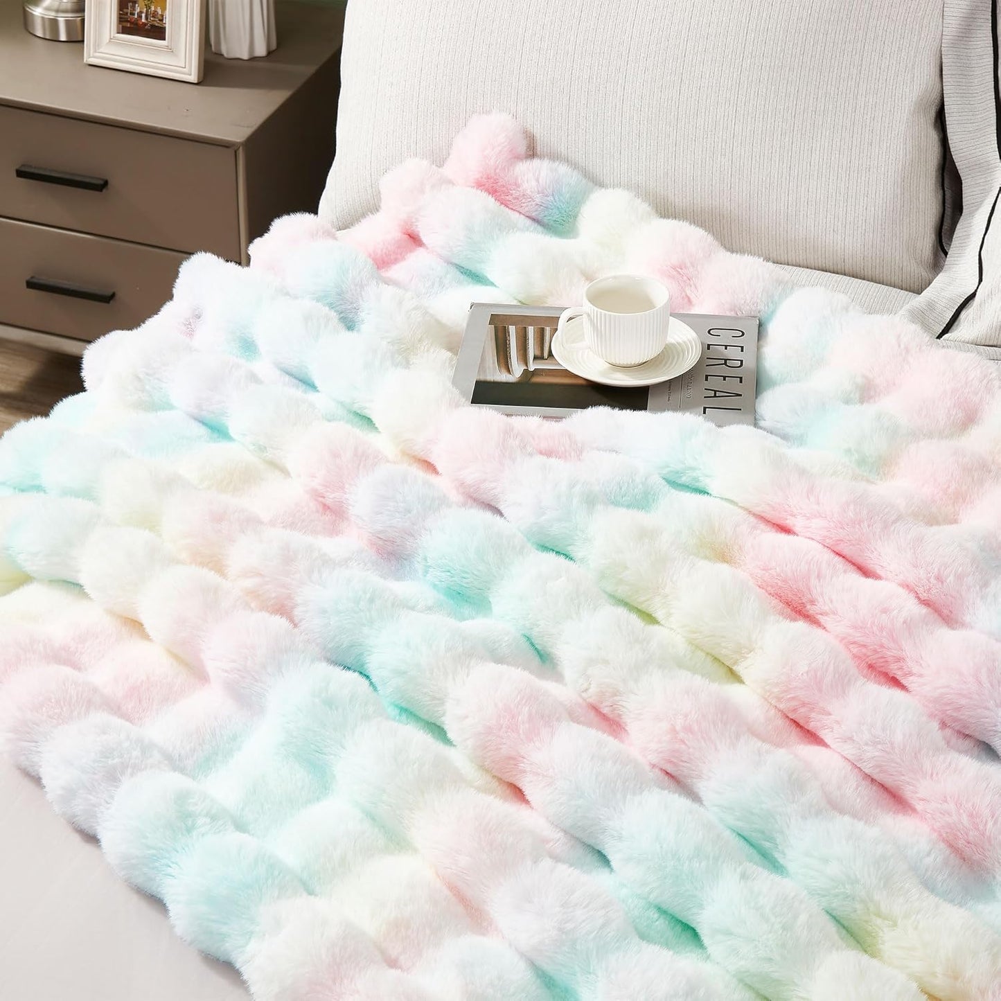 DREAMNINE Large Colorful Soft Fluffy Bubble Faux Rabbit Fur Blanket Full Size 70" x 80", Luxury Double Sided Big Thick Fuzzy Bed Blankets, Cute Warm Cozy Plush Comfy Furry Blanket for Winter, Rainbow
