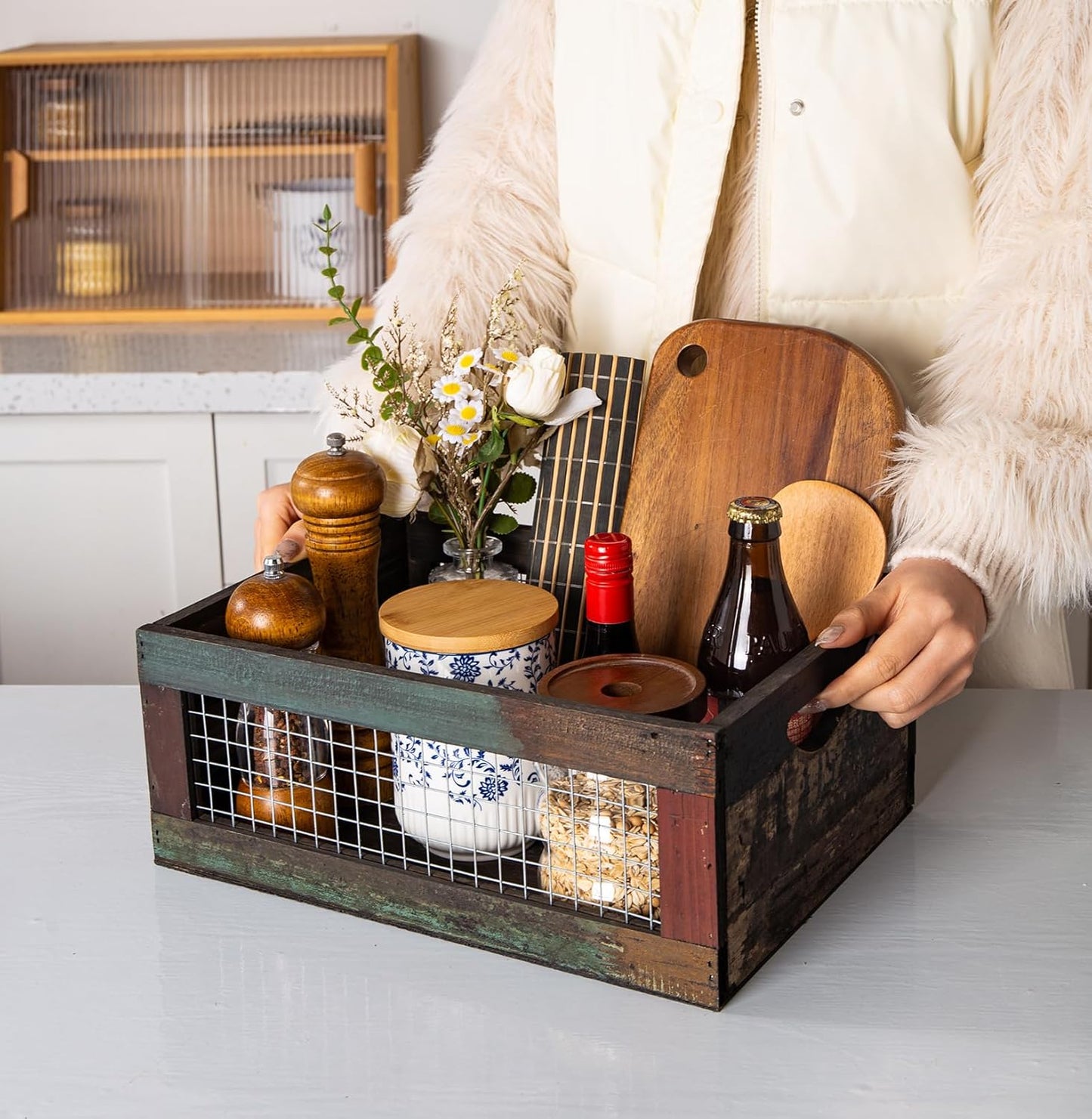 TIMRIS Set of 3 Rustic Wood Nesting Crates, Farmhouse Distressed Wooden Storage Boxes, Decorative Reclaimed Wood Organizer Baskets with Wire Mesh (Random)