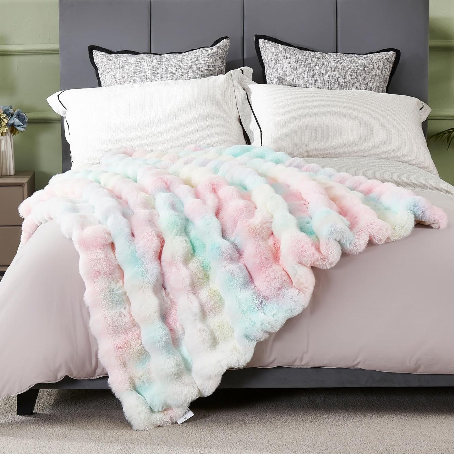 DREAMNINE Large Colorful Soft Fluffy Bubble Faux Rabbit Fur Blanket Full Size 70" x 80", Luxury Double Sided Big Thick Fuzzy Bed Blankets, Cute Warm Cozy Plush Comfy Furry Blanket for Winter, Rainbow