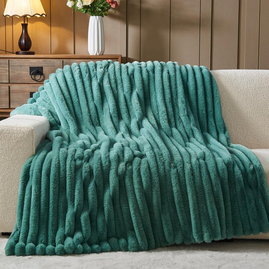 NEWCOSPLAY Faux Fur Throw Blanket Light Teal 3D Ribbed Plush Thick Warm Blanket for Couch Sofa Bed 850GSM (Light Teal Ribbed, Throw(50"x60"))