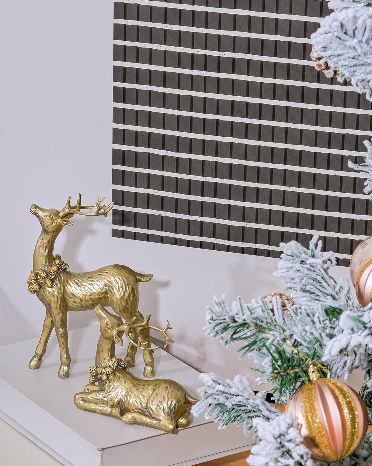 DN DECONATION 2pcs Gold Christmas Reindeer Statue, Christmas Clearance Small Resin Reindeer Figurine Indoor, Tabletop Reindeer Christmas Decor, Deer Figurine Decorations for Home