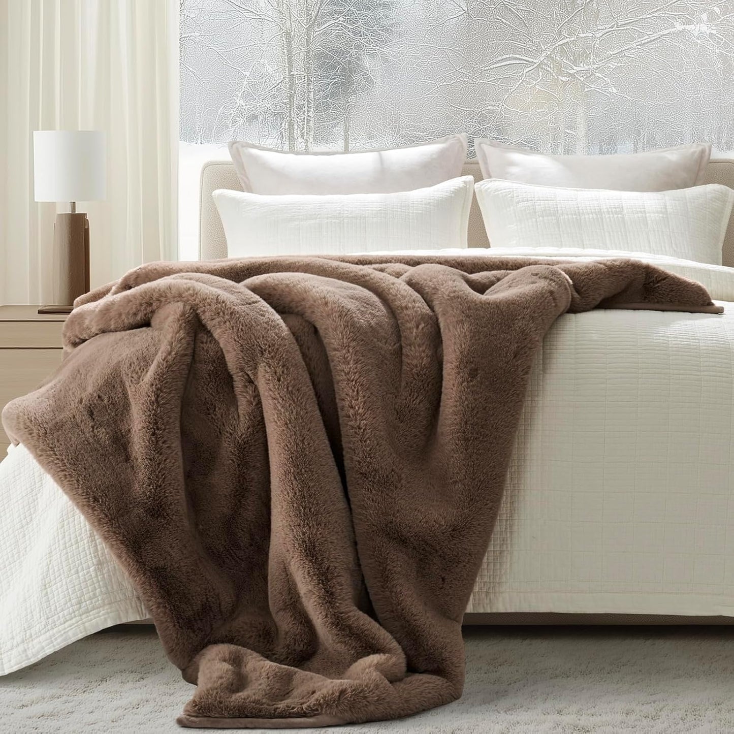 Luxury Soft Faux Chinchilla Fur Throw Blanket for Couch, Warm Thick Heavy Winter Throw Blanket 1220GSM for Bed, Fluffy Cozy Mink Blanket with Reversible Velvet, Tawny Mink, 50"x60"