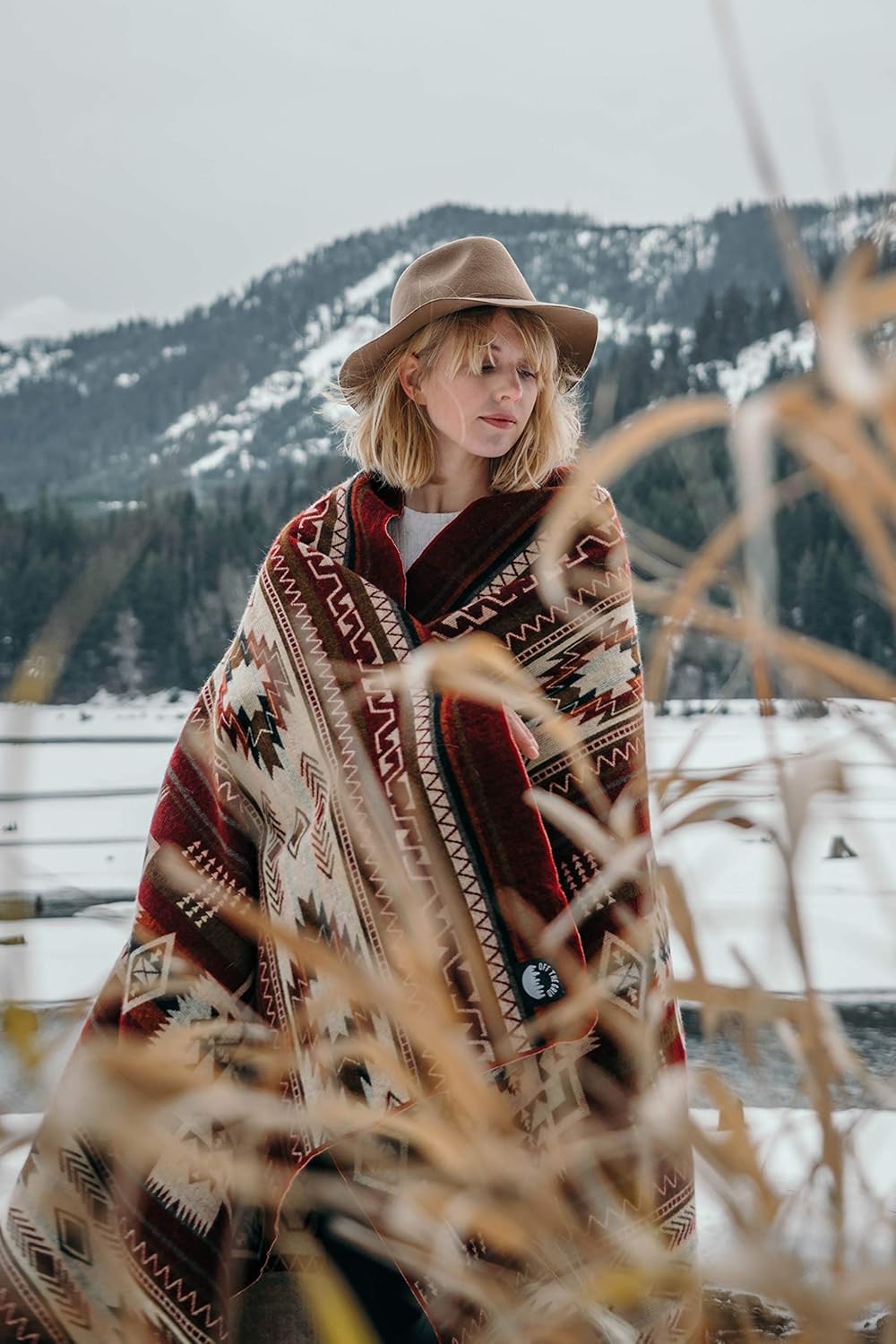 Inca Aztec Throw, Queen, King Blanket | Southwest Indian Navajo Boho Style | Native Cover for Camping, Bedding, Couch, Vanlife | Faux Alpaca, Lightweight, Hypoallergenic (Vinincunca Maroon, Queen)