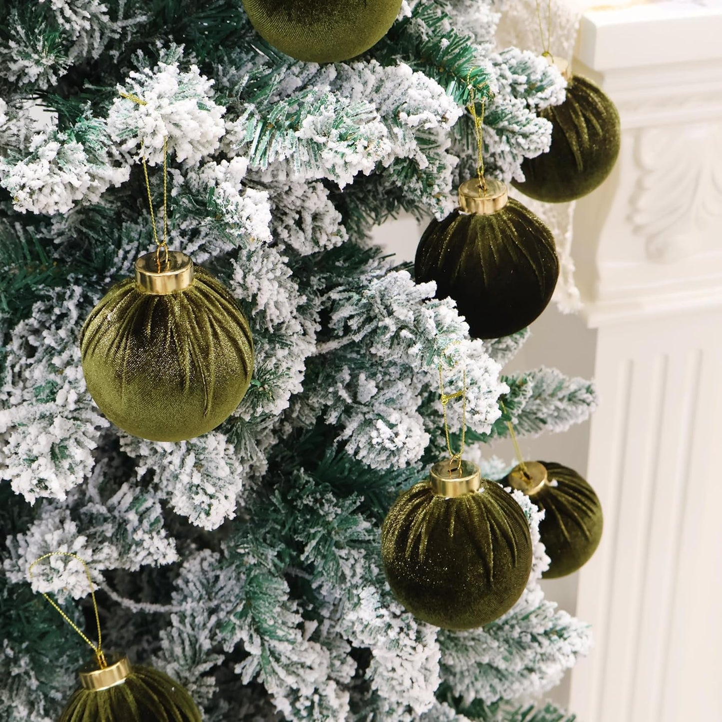 3.15inch Green Velvet Ornaments for Christmas Tree, 15pcs Flocked Christmas Ornaments Decorations Balls Set Decor