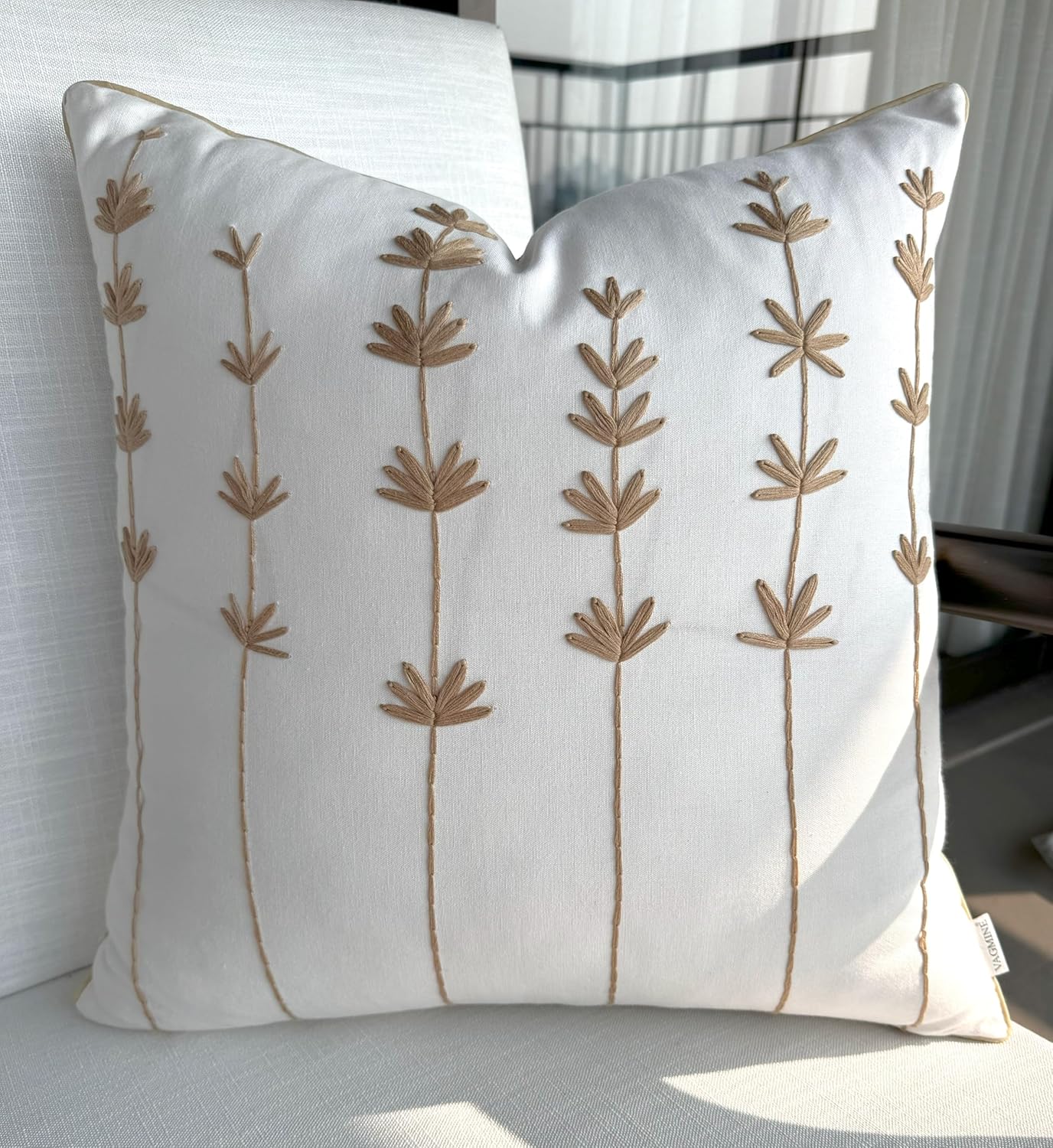 VAGMINE Hand Embroidered Daisy Accent Throw Pillow Cover - 20x20 Inches Square - 100% Cotton Ivory Decorative Cushion Cover for Couch, Sofa, Living Room - Textured Embroidery - Cozy Floral Home Décor