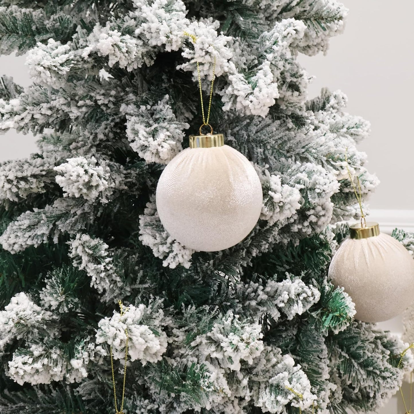 3.15inch Velvet Ornaments for Christmas Tree, 15pcs Flocked Christmas Ornaments Decorations Balls Set Decor Beige