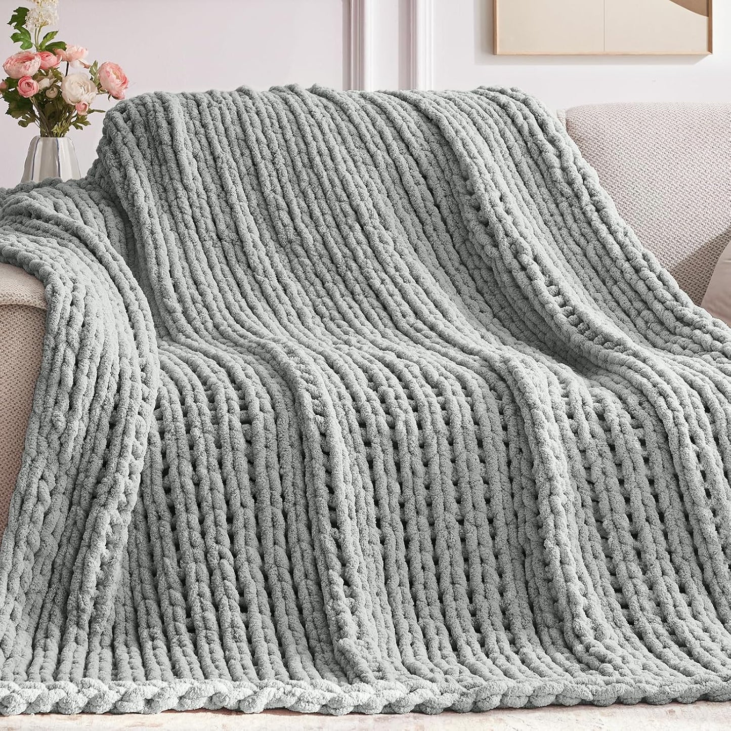 Chunky Knit Throw Blanket, 60''*80'' Knitted Throw Chenille Yarn for Bed Couch, Handmade Light Grey Crochet Big Thick Blanket, Machine Washable Cute Comfy Blanket for Home Decor