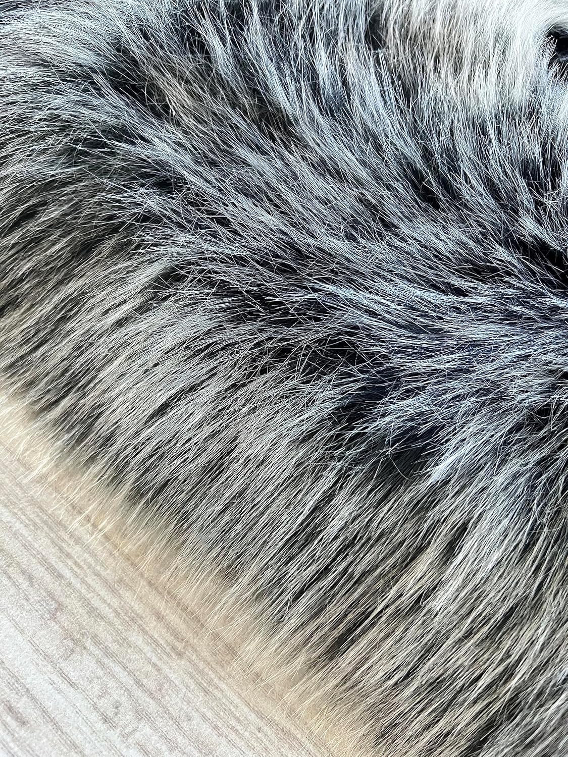 LAMBZY Faux Sheepskin Super Soft Hypoallergenic Free Shape Silky Shag Rug, Luxury Shaggy Silky Plush Carpet for Bedrooms Living Kids Room Sofa Rugs (Black with White Tips, Quarto 4 Pelts 4'x6')