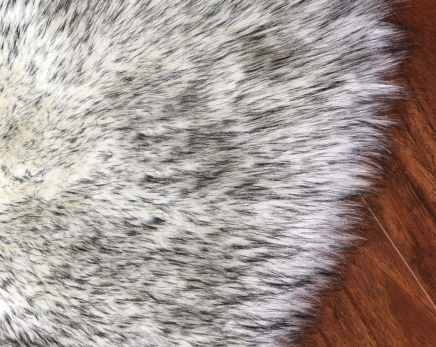 LAMBZY Faux Sheepskin Hypoallergenic Free Shape Silky Shag Rug, Luxury Shaggy Silky Plush Carpet for Bedrooms Rugs Living, Sofa Floor (Duo Decto 12 Pelts 6'x12', 180x360cm White/Black Tips)
